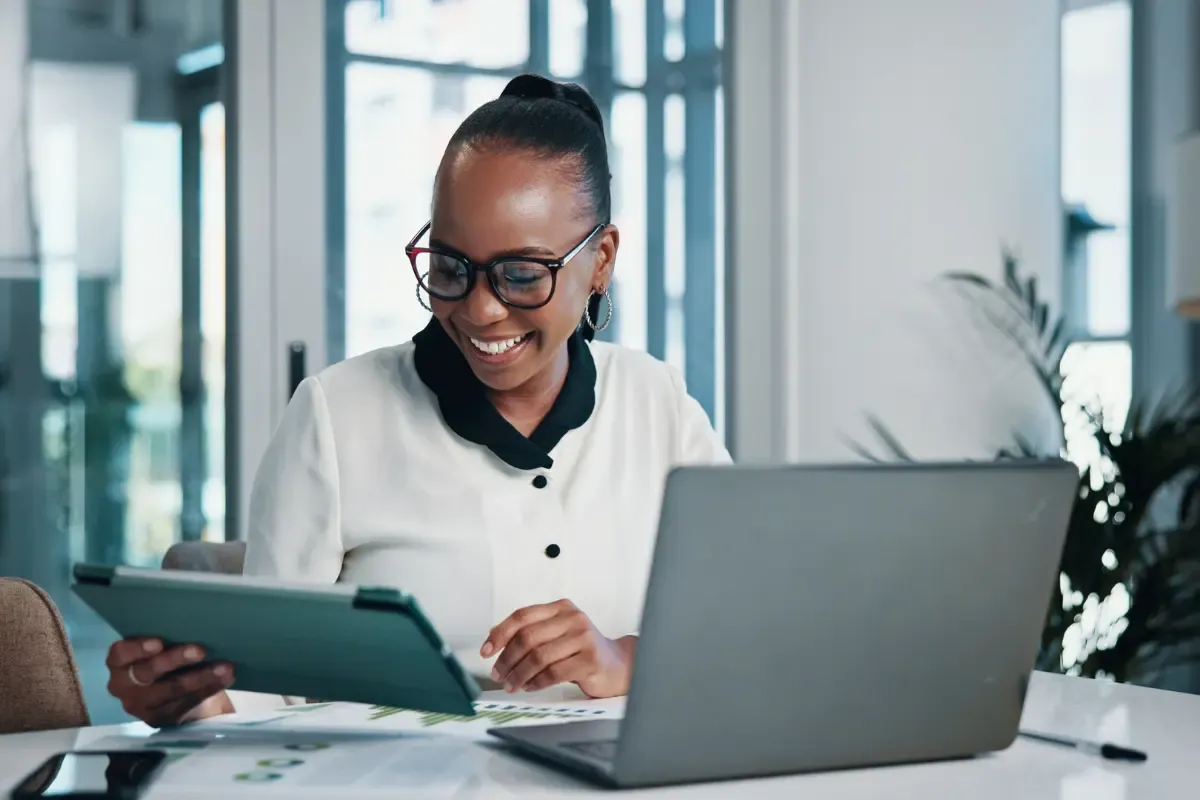 benefits-of-llc-vs-sole-proprietorship-img.webp Small business owner researching advantages of LLC over sole proprietorship and why choose an LLC instead of a sole proprietorship for startup.